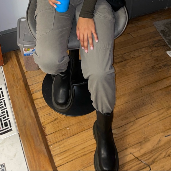 Bottega Veneta women’s tire boot - Picture 5 of 6